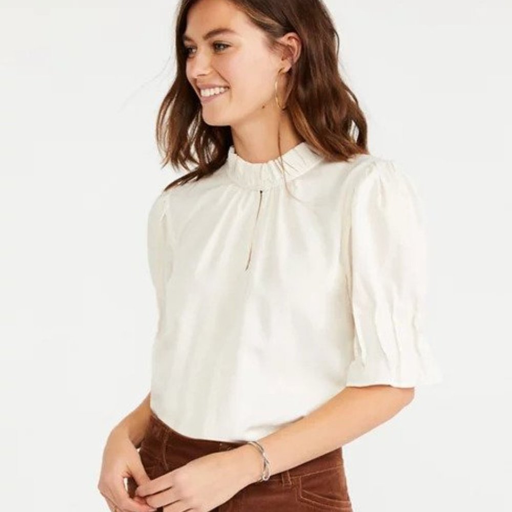 NWT Puff Sleeve Ruffle Neck Top  Ann Taylor Size S